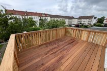 Dachterrasse Bangkirai mit Geländer sib. Lärche 4